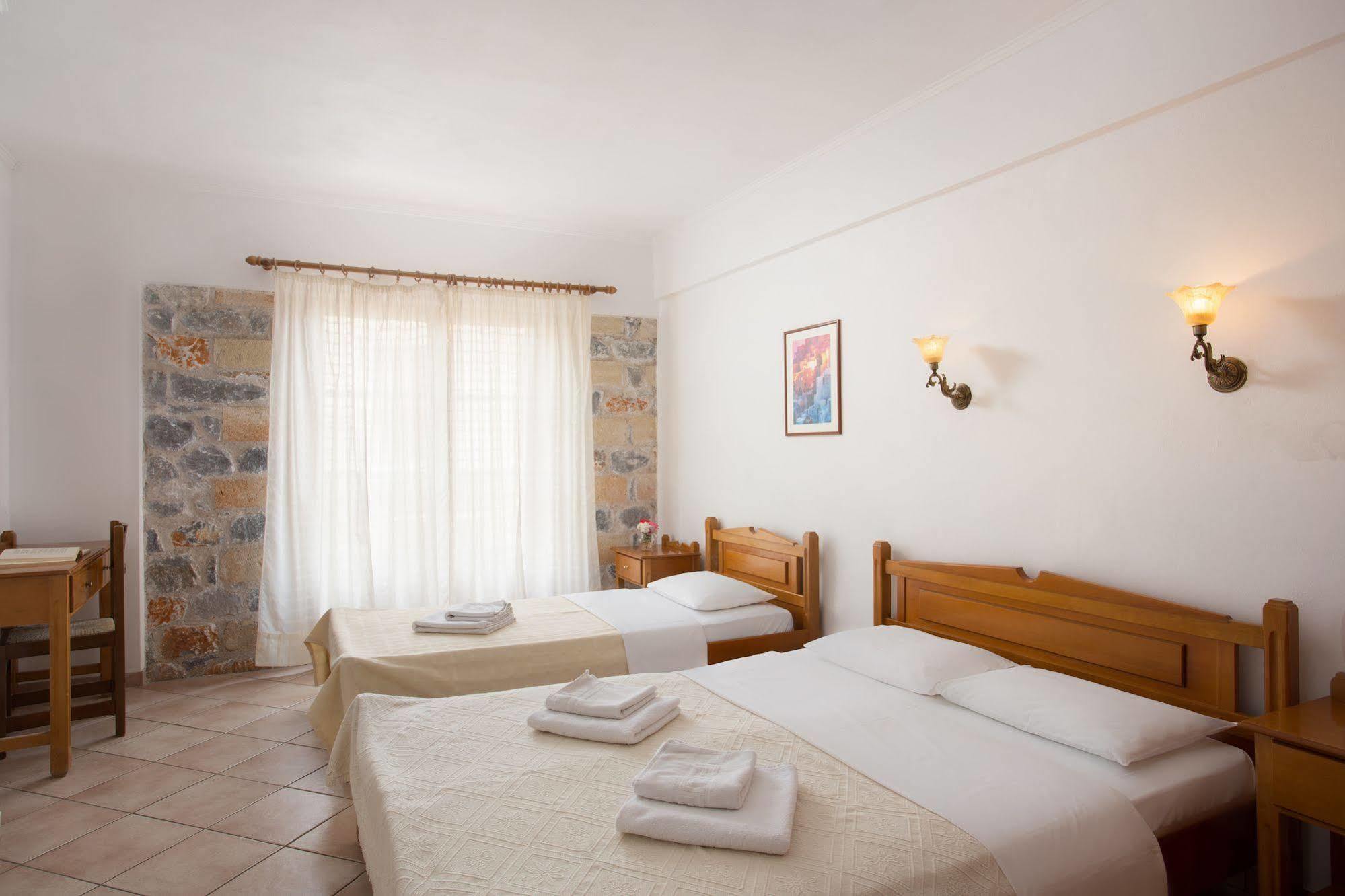 Petrino Guesthouse Monemvasía Dış mekan fotoğraf