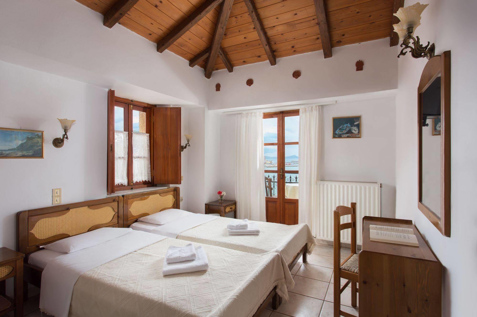 Petrino Guesthouse Monemvasía Dış mekan fotoğraf