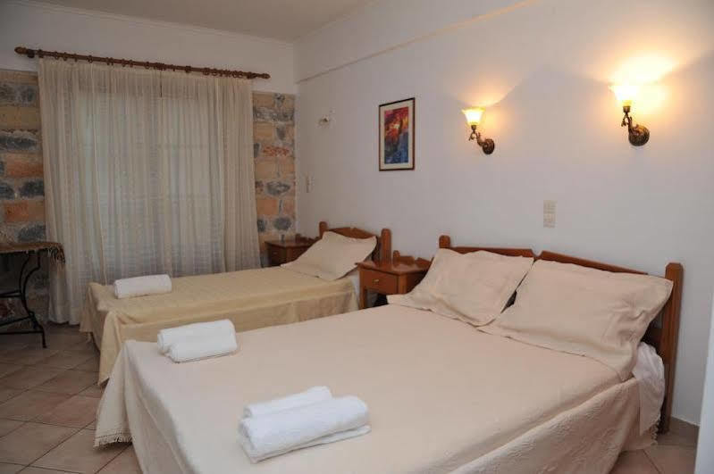 Petrino Guesthouse Monemvasía Dış mekan fotoğraf